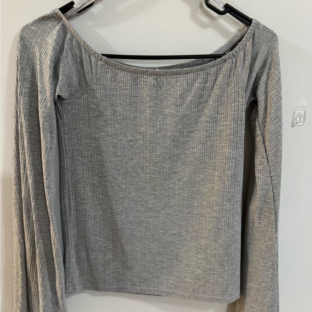 Billabong Light Gray Ribbed Off-Shoulder Long Sleeve Top